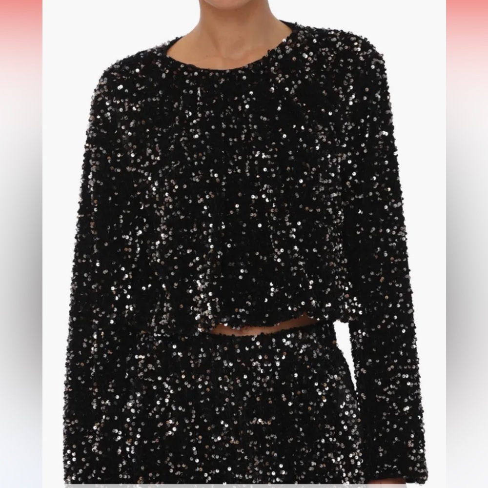 NWT Avec Les Filles Black Sequin Long Sleeve Crop Blouse in size medium